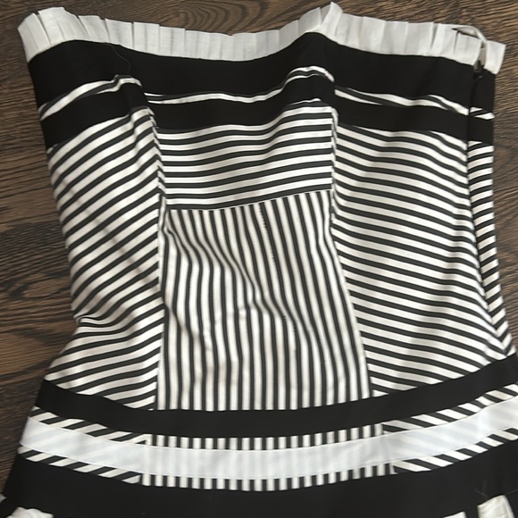 Vintage DVF cocktail dress. Size 4 - Picture 2 of 6